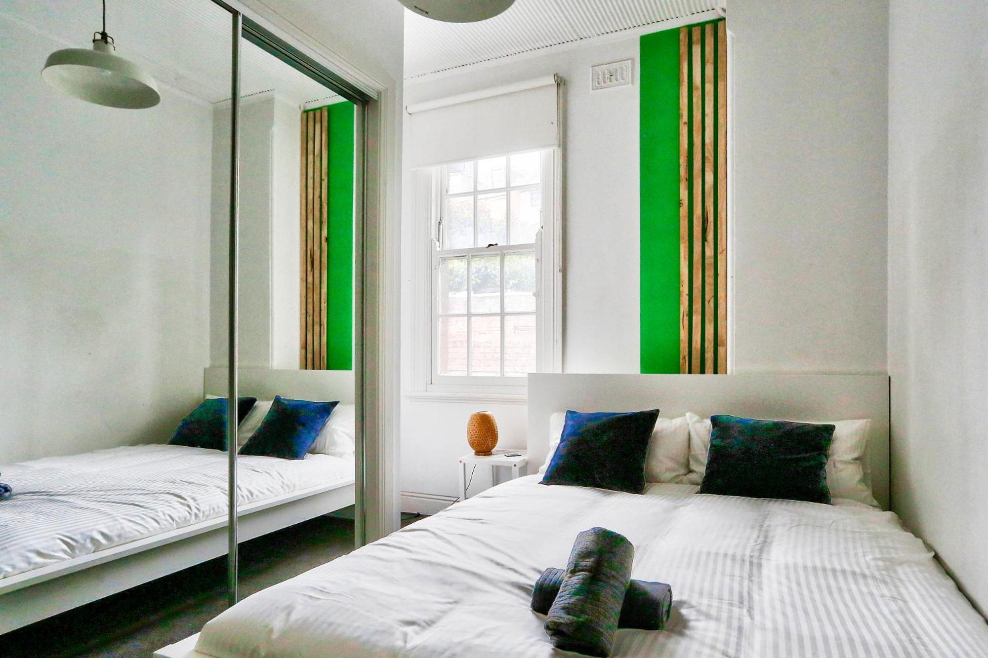 Spacious 3 Bedroom House Centre Millers Point Holiday home Sydney